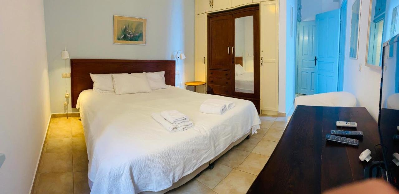 Villa Amalia Chalki Town Екстер'єр фото