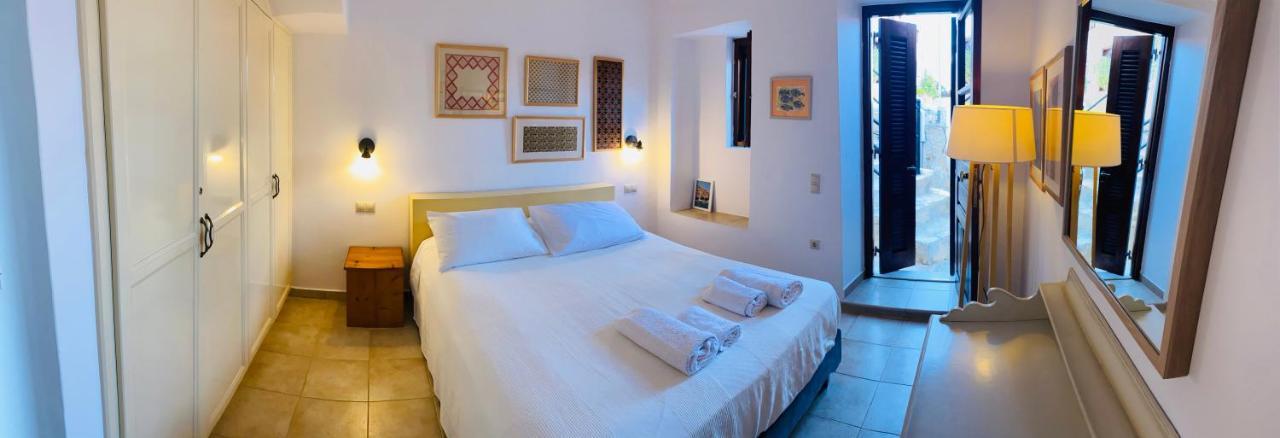 Villa Amalia Chalki Town Екстер'єр фото