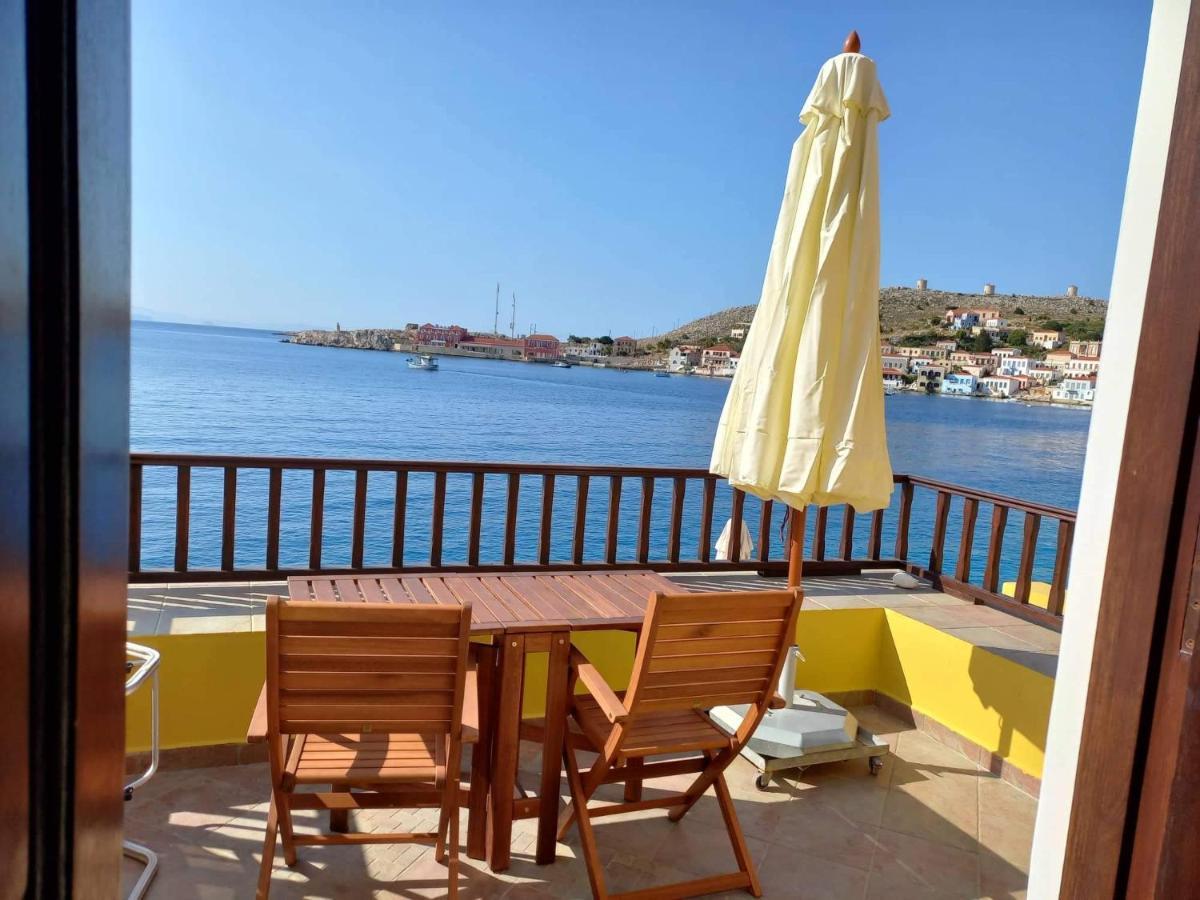 Villa Amalia Chalki Town Екстер'єр фото