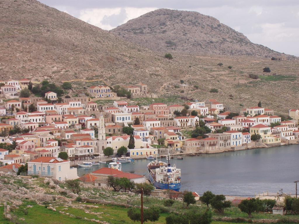 Villa Amalia Chalki Town Екстер'єр фото