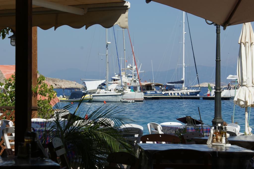 Villa Amalia Chalki Town Екстер'єр фото