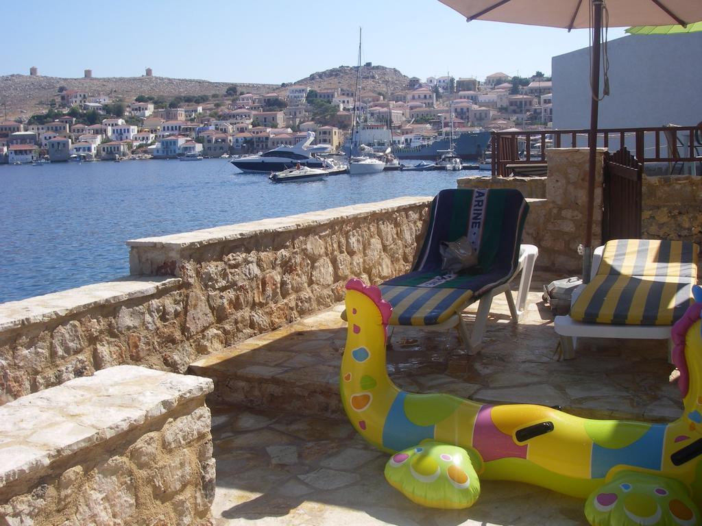 Villa Amalia Chalki Town Екстер'єр фото