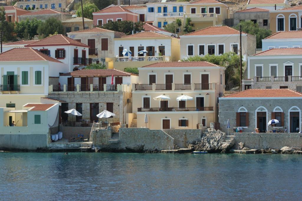 Villa Amalia Chalki Town Екстер'єр фото