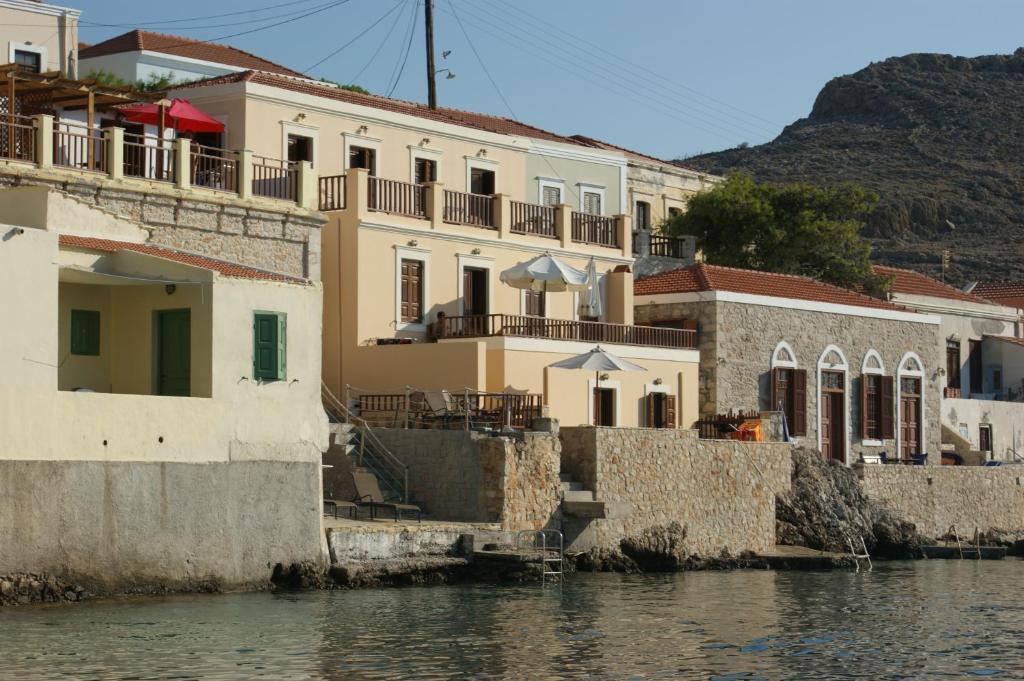 Villa Amalia Chalki Town Екстер'єр фото