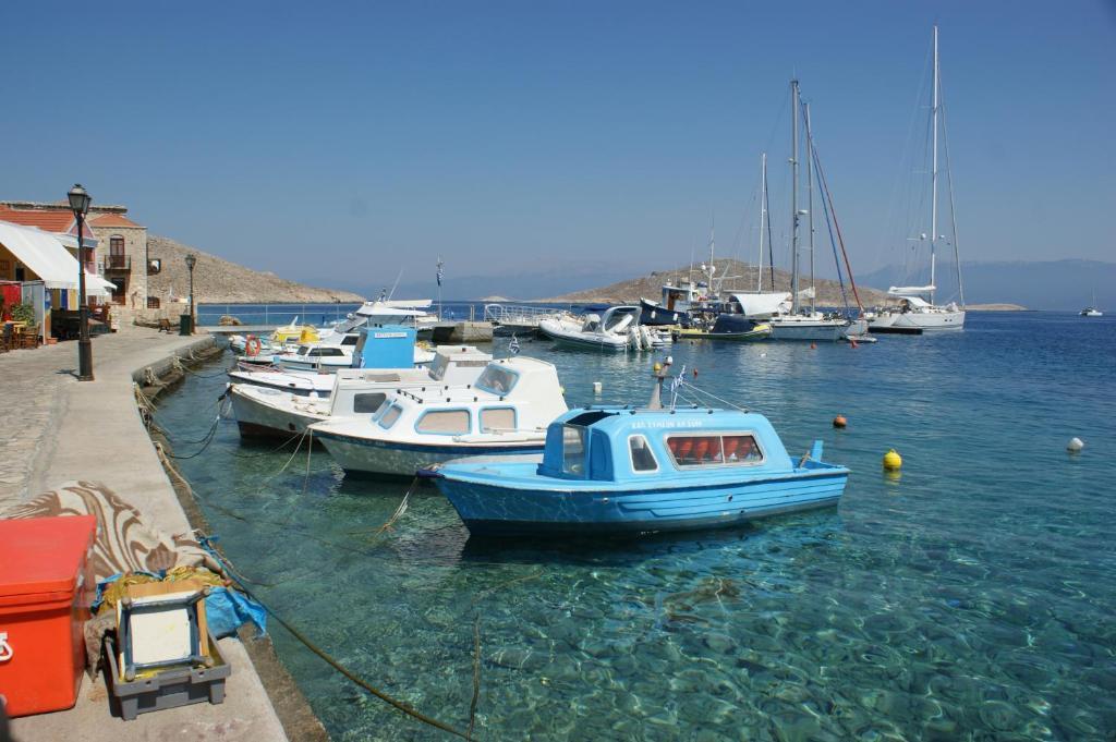 Villa Amalia Chalki Town Екстер'єр фото