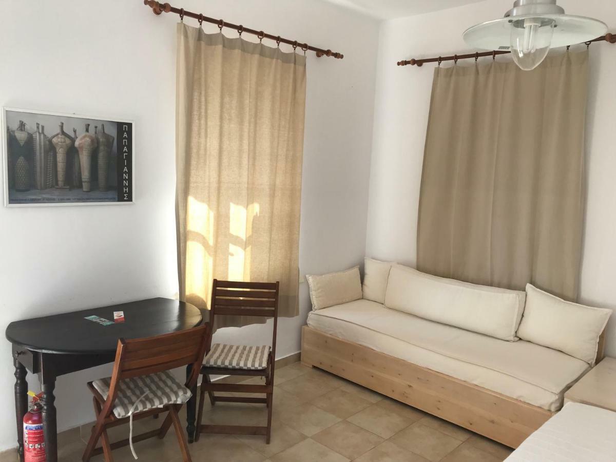 Villa Amalia Chalki Town Екстер'єр фото